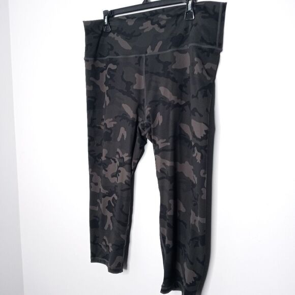 ZYIA camon cropped leggings size 20 - Picture 3 of 7